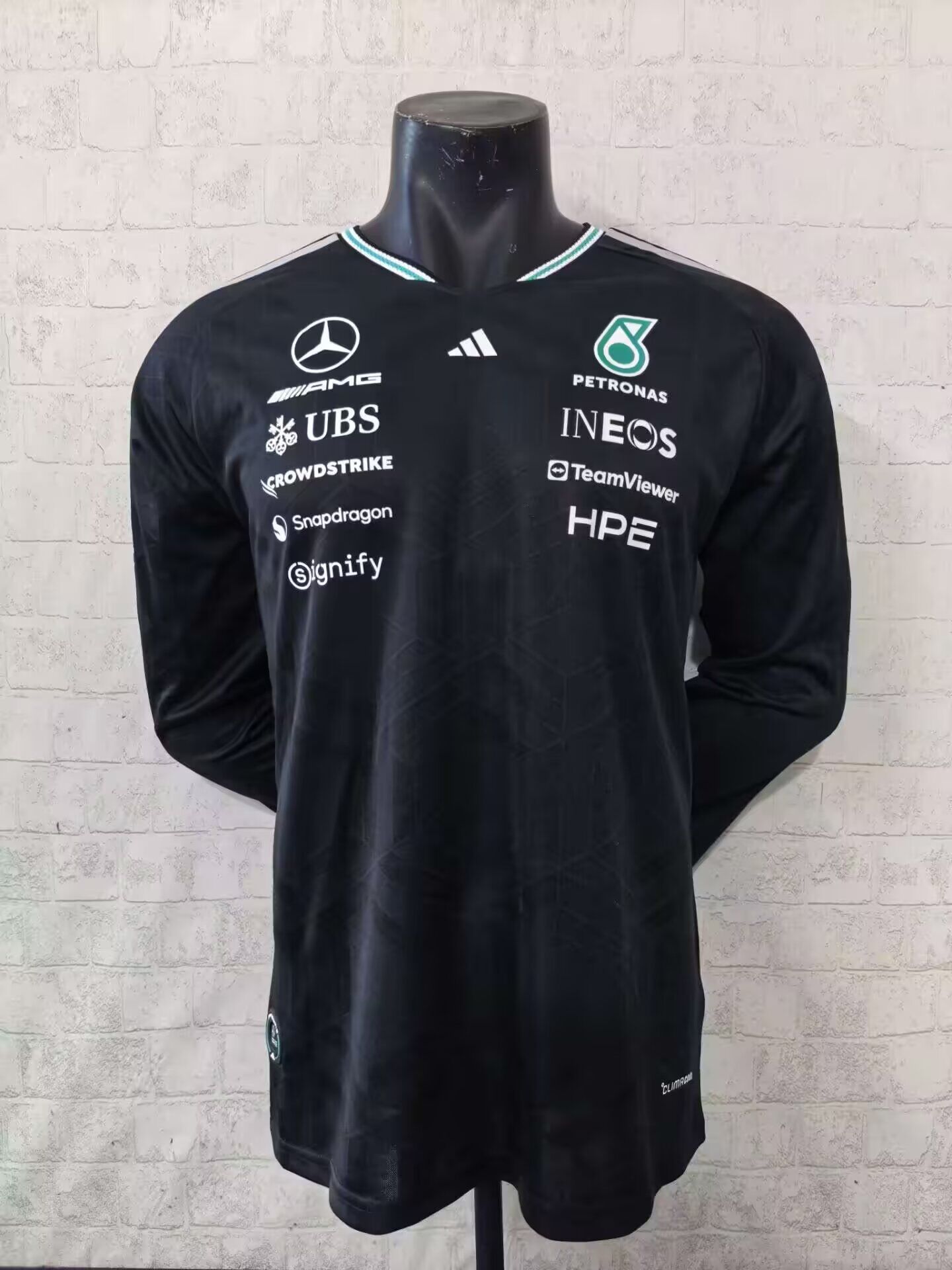 Mercedes AMG Petronas F1 Racing Black Team Long T-Shirt - 2026