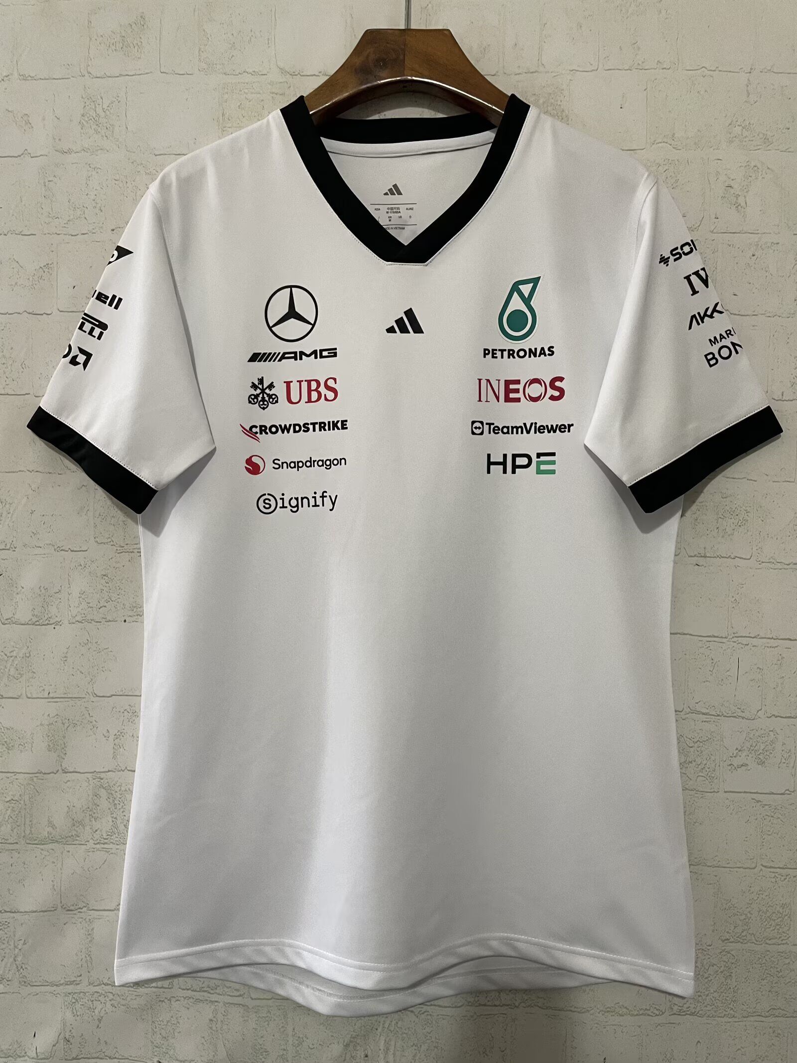Mercedes AMG Petronas F1 Racing White/Black Team T-Shirt - 2026
